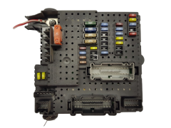 Fuse Box Volvo 8676391 12217799 Delphi