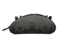 Speedometer/Instrument Cluster Mercedes E W211 A2115402311 110080004019 VDO