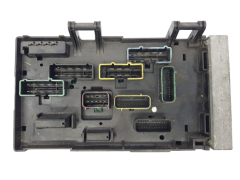 Fuse Box Chrysler 04869001AI 04869204AK Fuse Box Chrysler 04869001AI 04869204AK