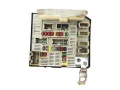 Controller USM-X61 8201044235 50J713F00 Renault 
