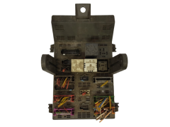 Fuse Box Renault 7703297637 