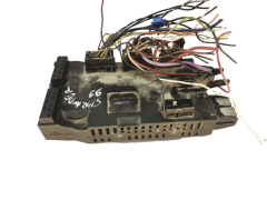Fuse Box  A0005402350 04.735.00 Mercedes