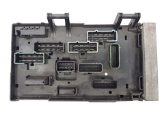 Fuse Box Chrysler 04869001AJ 04869204AM 19752