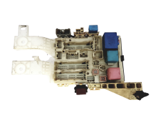 Fuse Box Toyota 82730-52700 25673