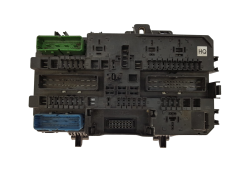 Fuse Box Opel 13220831 5DK008669-53 GM Hella 15363