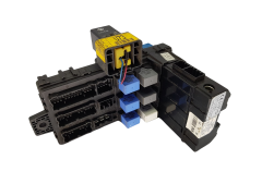 Fuse Box 95400-26500 E4-97RA-000002 Hyundai