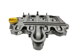 Cylinder Head Cover 8200149903 98063100  Renault Opel Nissan 2.2 2.5 dCi