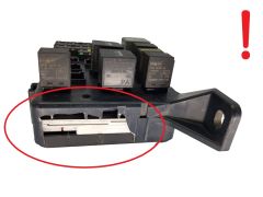 Fuse Box Ford 4S7T-14A073-AB 20563