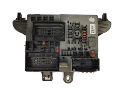 Fuse Box 22737768 22737768 03 Opel GM Fuse Box 22737768 22737768 03 Opel GM