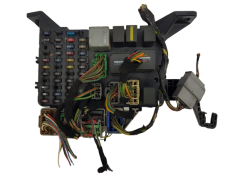 Fuse Box Ford 4S7T-14A073-AA 19857