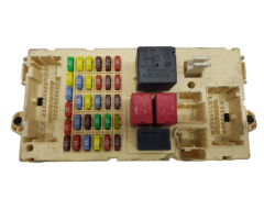 Fuse Box Alfa Romeo 46558758