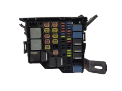 Fuse Box 8v51-14B144-BA 7154-5950-30 Ford