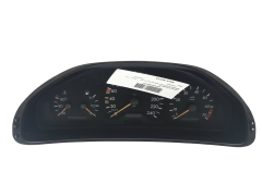 Speedometer/Instrument Cluster Mercedes E W210 2105403948 VDO