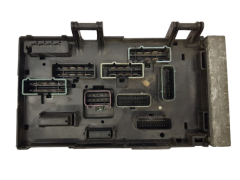 Fuse Box Chrysler 04869001AJ 04869204AM 19750