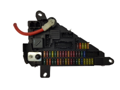 Fuse Box 518956040 6906618-05 BMW 19746