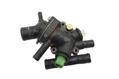 Thermostat Housing 7701474249 8200065392 Renault Megane 2.0 8v