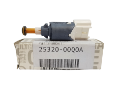 Brake Pedal Switch Original to Renault Nissan Opel 2532000Q0A