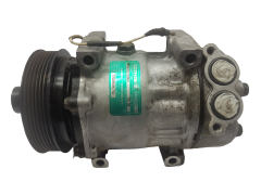 Air Con Compressor/Pump 7700859676D SD7H15 7815B Renault Laguna I Sanden 6927
