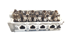 Cylinder Head 7701477857 8200460196 1.2 T D4F  Renault Dacia 