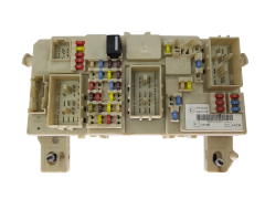 Fuse Box 97RA-000001 97RA-012108 A-002108 7M5T-14A073-CE Ford 