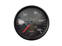 Speedometer/Instrument Cluster km/h Porsche 924 477957021 67127067