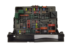 Fuse Box 9119444-04 18232.000.002A BMW 19047