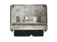 Controller 03D906032C 5WP40124 05 VW Siemens 30268