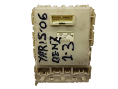 Fuse Box Toyota 82730-52700 20228
