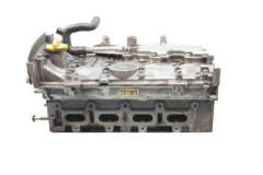 Cylinder Head 7700600552F 7701473353 1,6 16v 1,4 16v Renault 1001