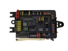 Fuse Box 926111102 19178.000.001 BMW 19730