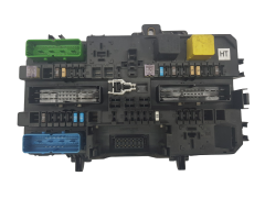 Fuse Box Opel 1322173 5DK008669 GM