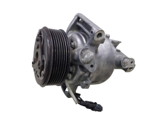 Air Con Compressor/Pump 926003541R 926005689R Valeo DKV09Z Dacia Duster Air Con Compressor/Pump 926003541R 926005689R Valeo DKV09Z Dacia Duster