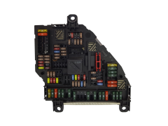 Fuse Box 9234423-01 2-1703345-2 BMW