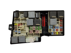 Fuse Box AV6T-14A067-AC 5B0Q10107 Ford Focus 3 MK3