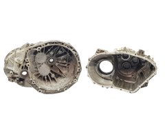 Gearbox Housing PK6375 1.9 DCI Renault Trafic 2 Vivaro 8200562333