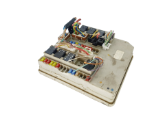 Controller BSI Renault 902663A 8200902663A  38437
