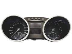 Speedometer/Instrument Cluster Mercedes ML W164 A2C53168071