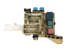 Fuse Box Toyota 82730-52700 18074