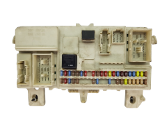 Fuse Box Volvo 30728906 519096408 19533