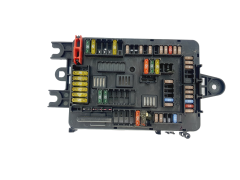 Fuse Box 6114 V8 926111103 BMW