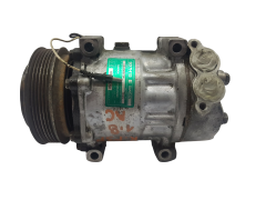 Air Con Compressor/Pump 7700859676D SD7H15 7815 Renault Laguna I Sanden 6933