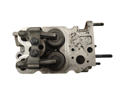Cylinder Head Chrysler Jeep 90352029G 90412014F 2.5 TD VM69B