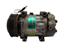 Air Con Compressor/Pump 7700859676D SD7H15 7815 Renault Laguna I Sanden 6958