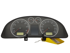 Speedometer/Instrument Cluster VW Passat 3B 3B0920847D 110080199009 VDO