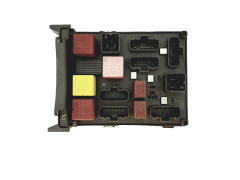 Controller 518831102 8200004201E 8200447434 Renault