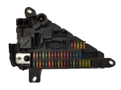 Fuse Box BMW 518956024 6906618-04