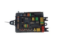 Fuse Box 6114 V8 9389070 01 BMW 35104