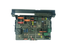 Fuse Box BMW 9119447-02 571056 40