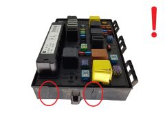Fuse Box 13206753 5DK008668-23 Opel GM Hella