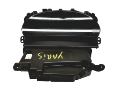 Speedometer/Instrument Cluster Toyota Yaris 21655864-5 21655865-3 30571